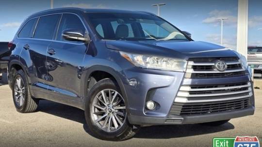 2017 Toyota Highlander XLE — SUV — 117,891 mi — Centerville, OH