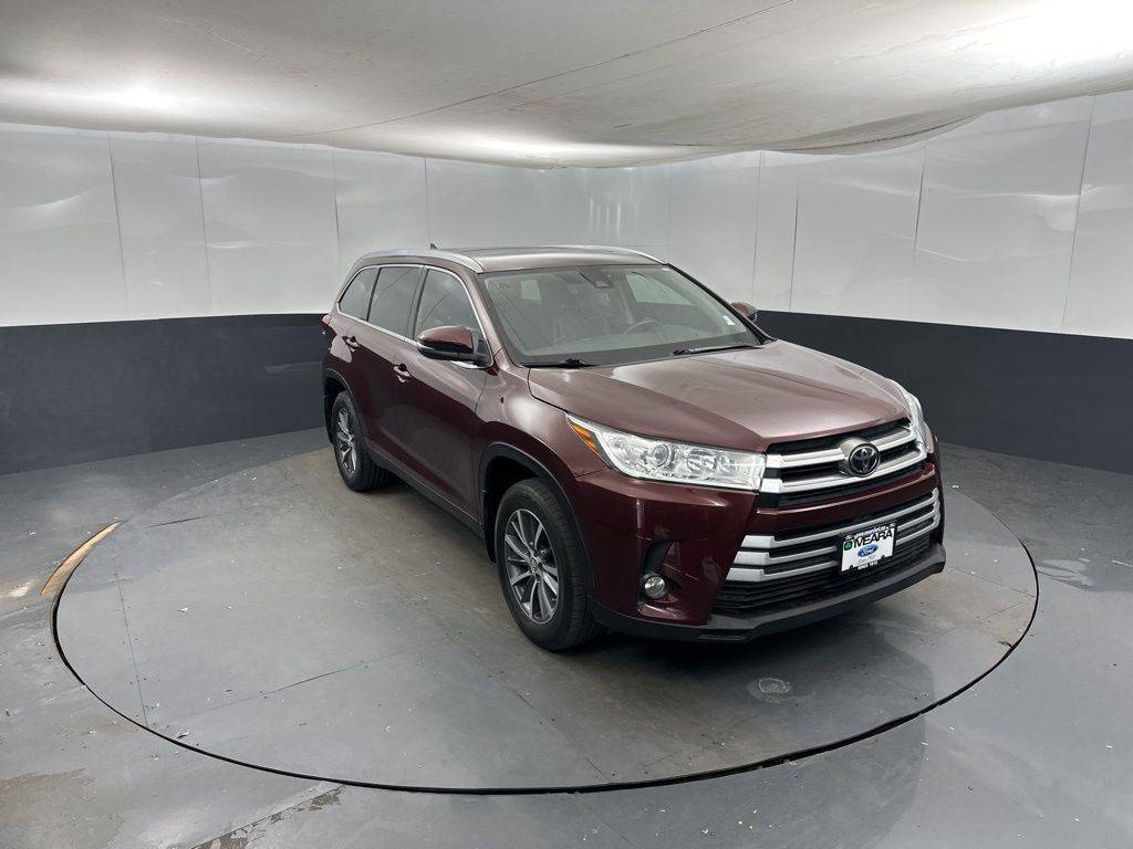 2019 Toyota Highlander XLE — SUV — 42,708 mi — Northglenn, CO