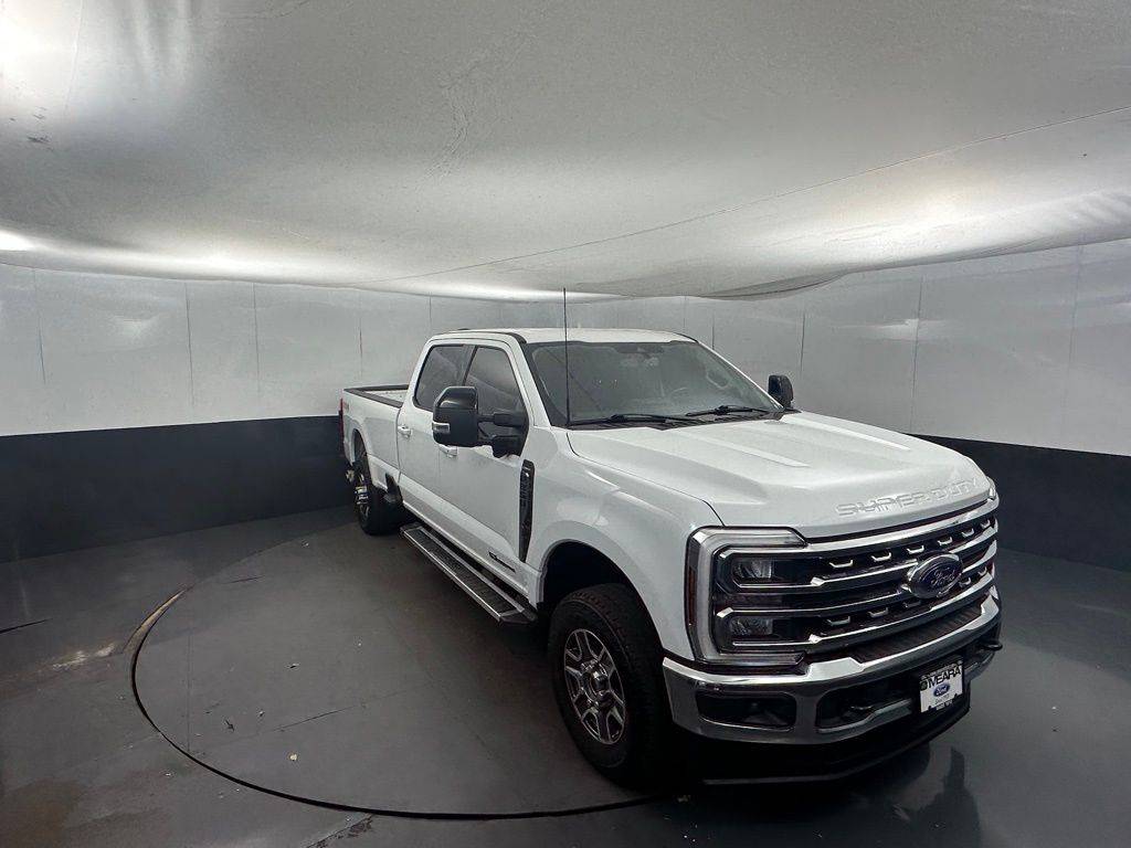 2024 Ford Super Duty F-350 LARIAT — Pickup Truck — 28,635 mi — Northglenn, CO