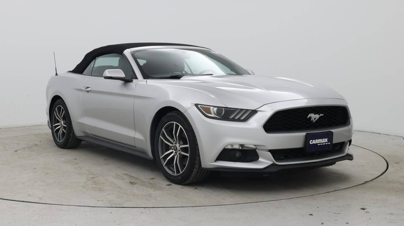 2016 Ford Mustang EcoBoost Premium — Convertible — 105,226 mi — Norwood, MA