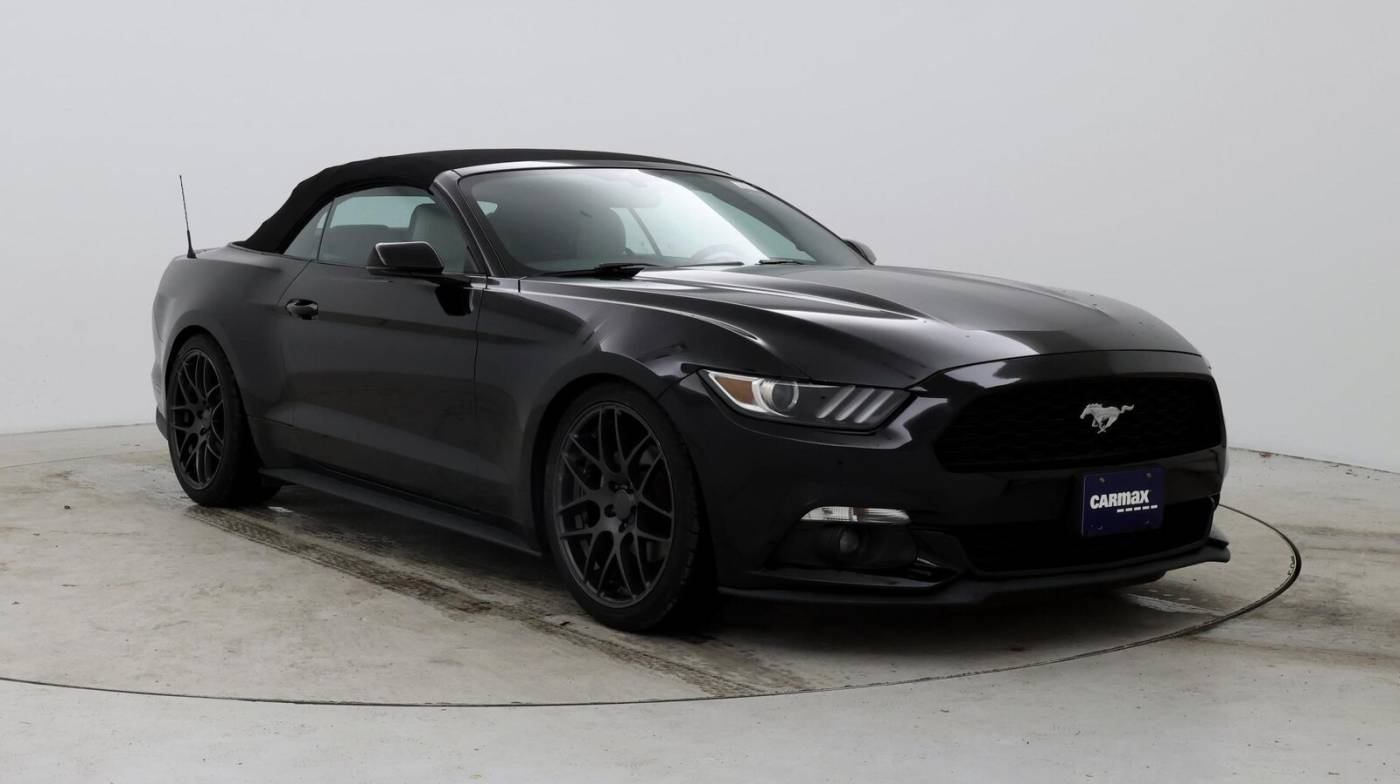 2017 Ford Mustang EcoBoost Premium — Convertible — 60,183 mi — Norwood, MA