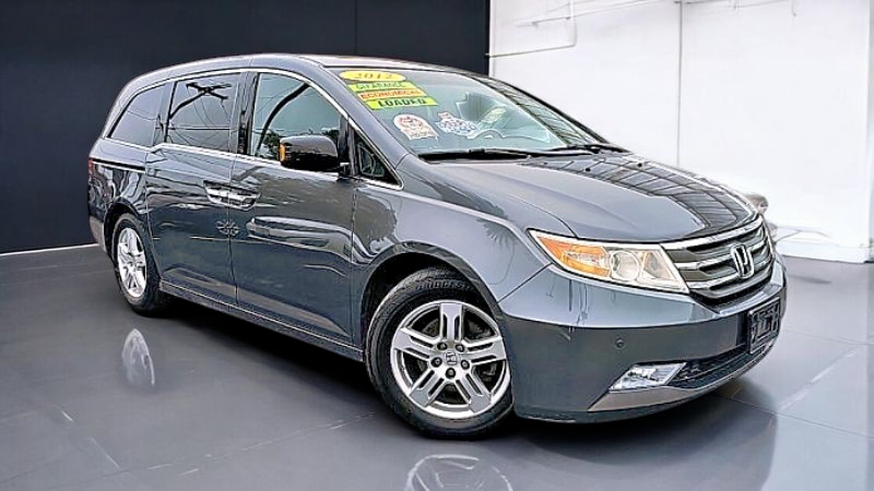 2012 Honda Odyssey Touring — Minivan — 121,079 mi — La Habra, CA