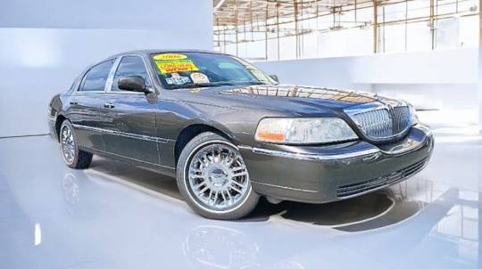 2006 Lincoln Town Car Designer Series — Sedan — 88,963 mi — La Habra, CA