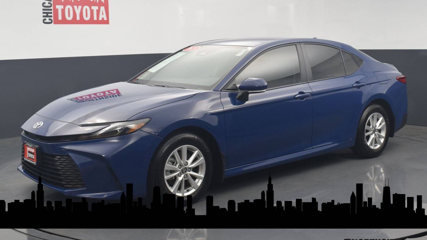 2025 Toyota Camry LE — Sedan — 11,775 mi — Chicago, IL