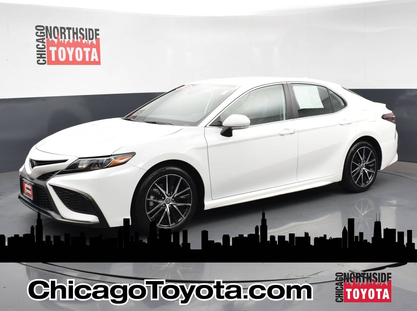 2023 Toyota Camry SE — Sedan — 48,510 mi — Chicago, IL