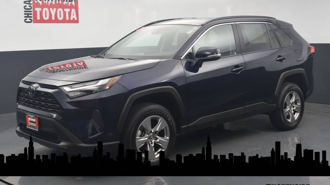 2023 Toyota RAV4 XLE — SUV — 27,571 mi — Chicago, IL