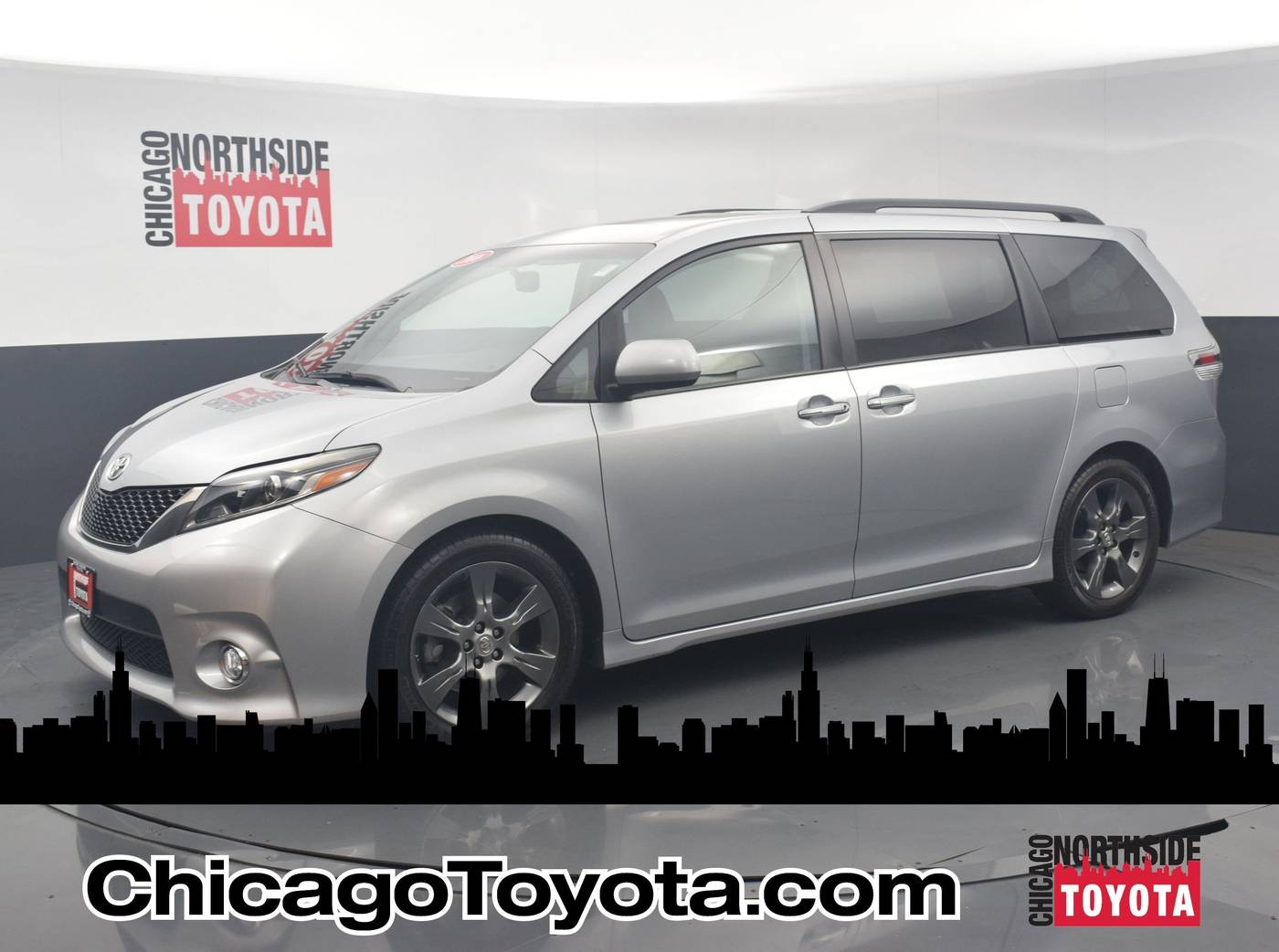 2016 Toyota Sienna SE — Minivan — 43,943 mi — Chicago, IL