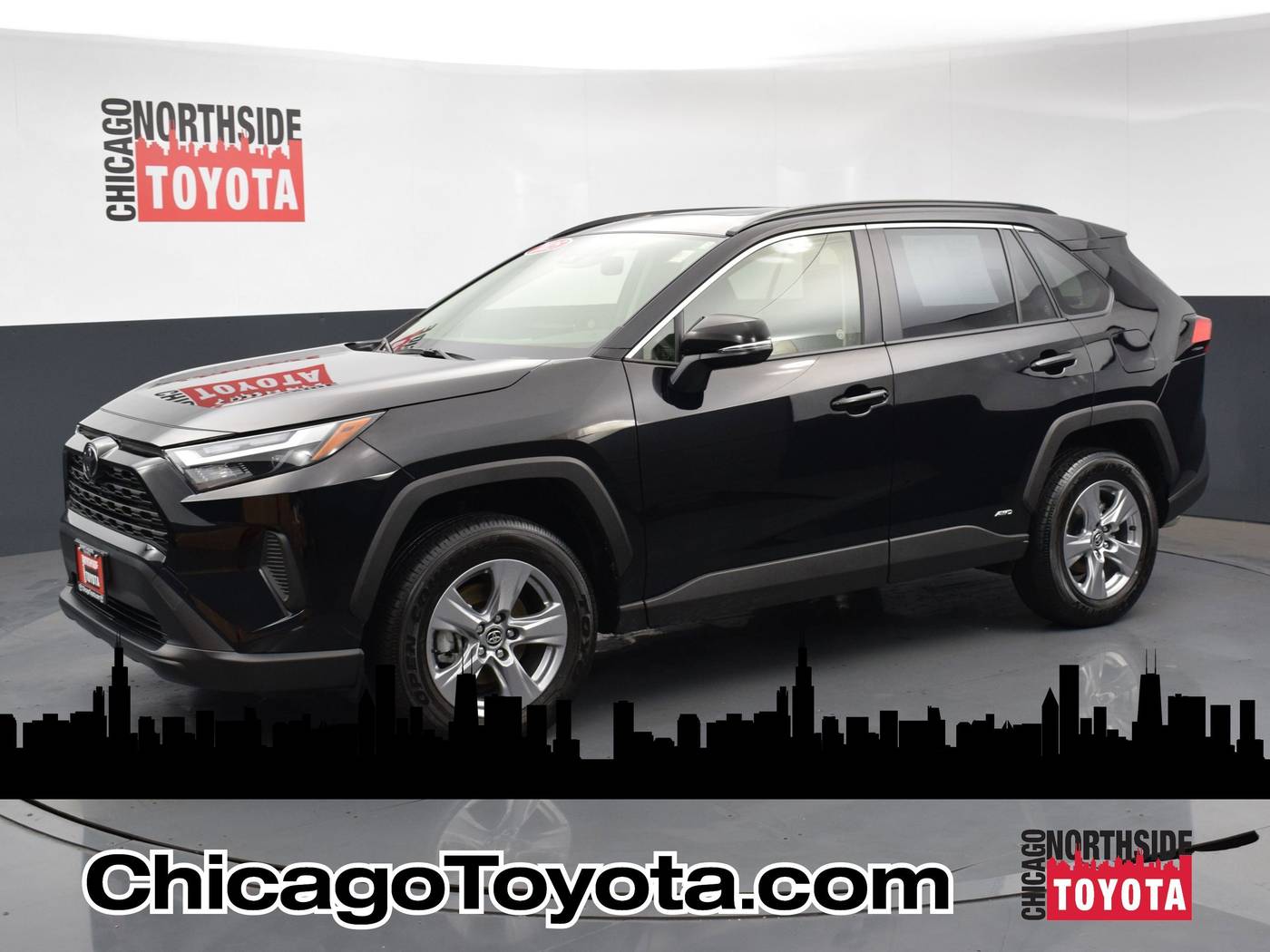 2025 Toyota RAV4 Hybrid XLE — SUV — 5,088 mi — Chicago, IL