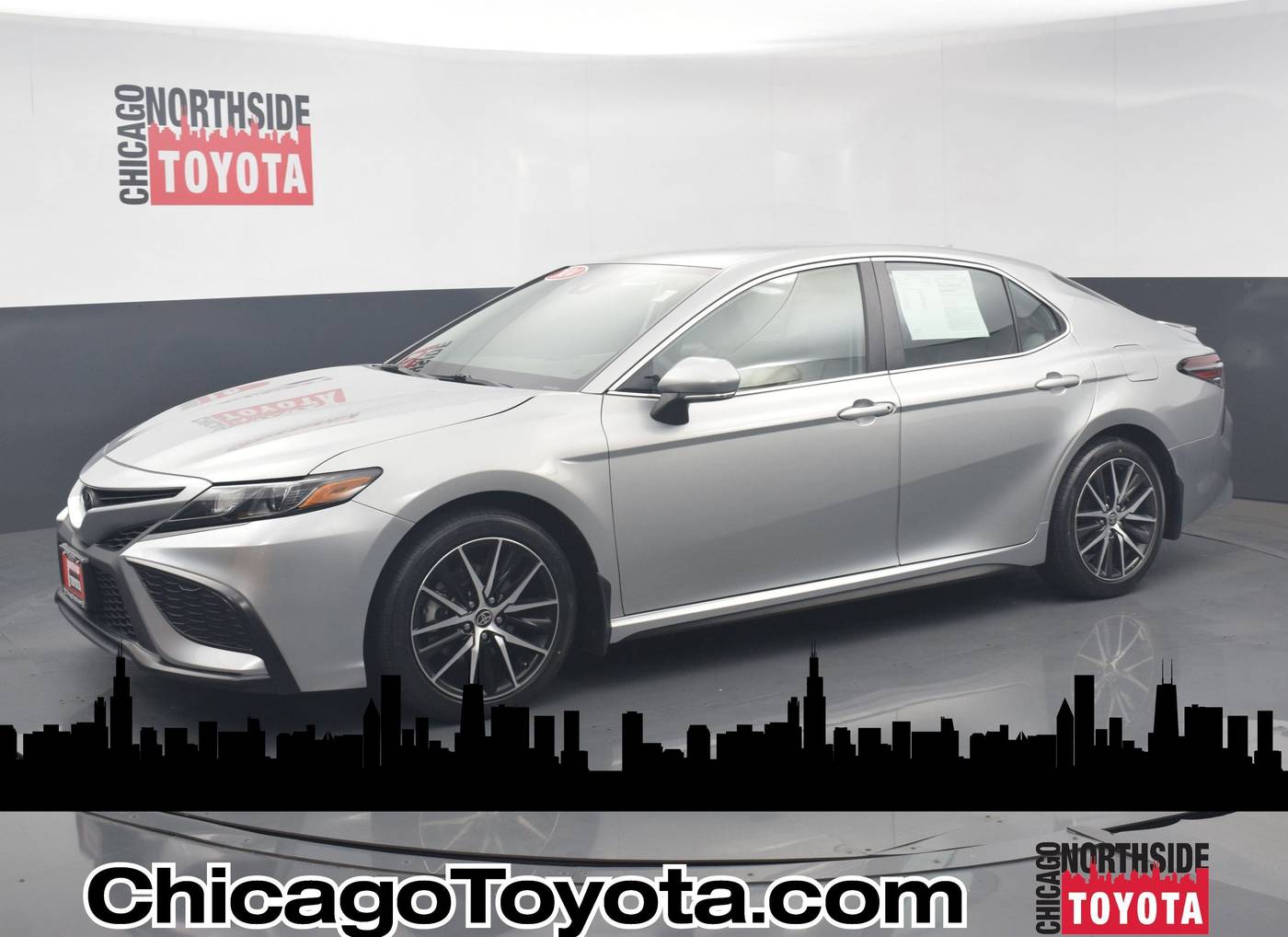 2024 Toyota Camry SE — Sedan — 54,657 mi — Chicago, IL