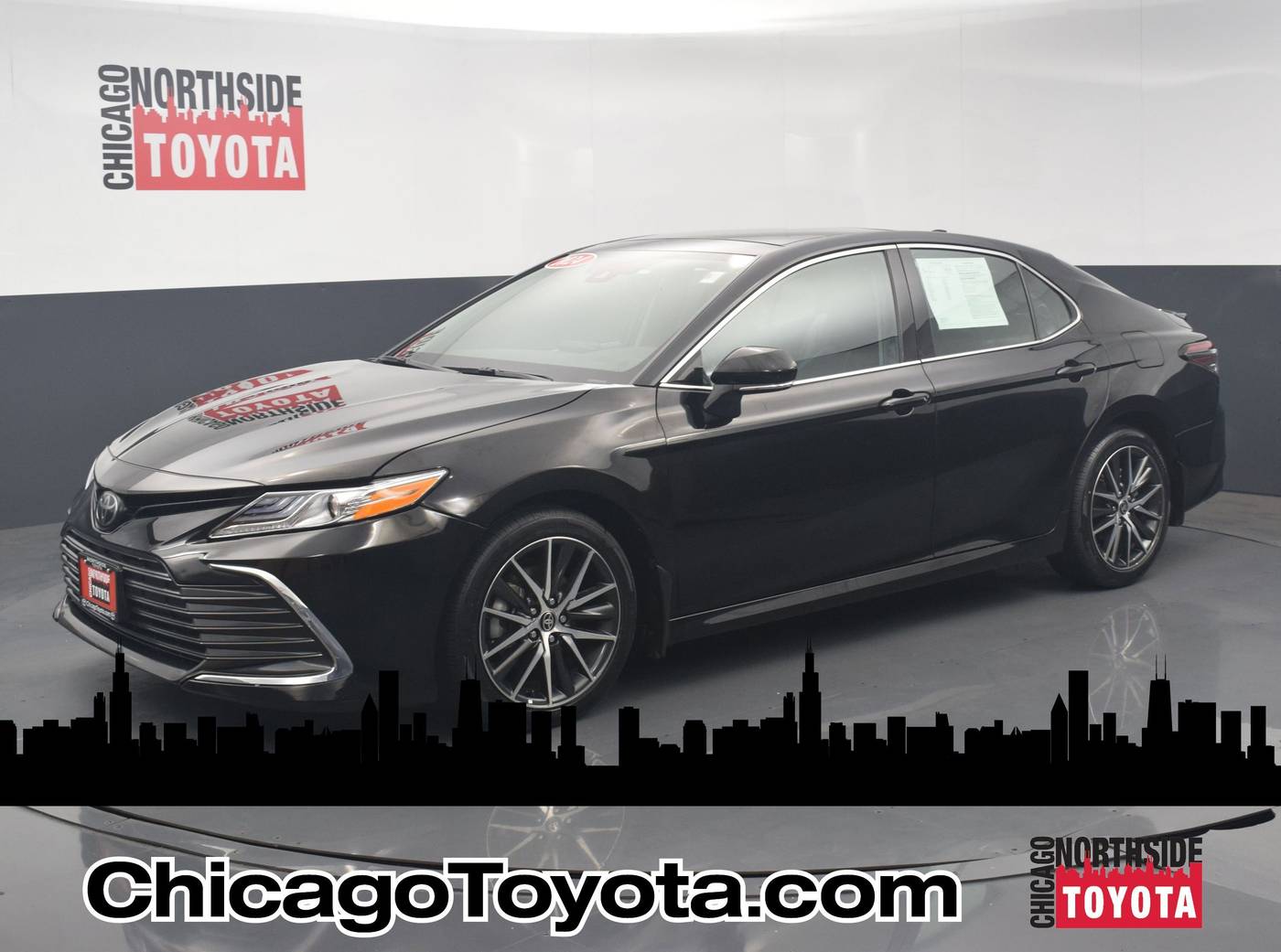 2024 Toyota Camry XLE — Sedan — 51,352 mi — Chicago, IL