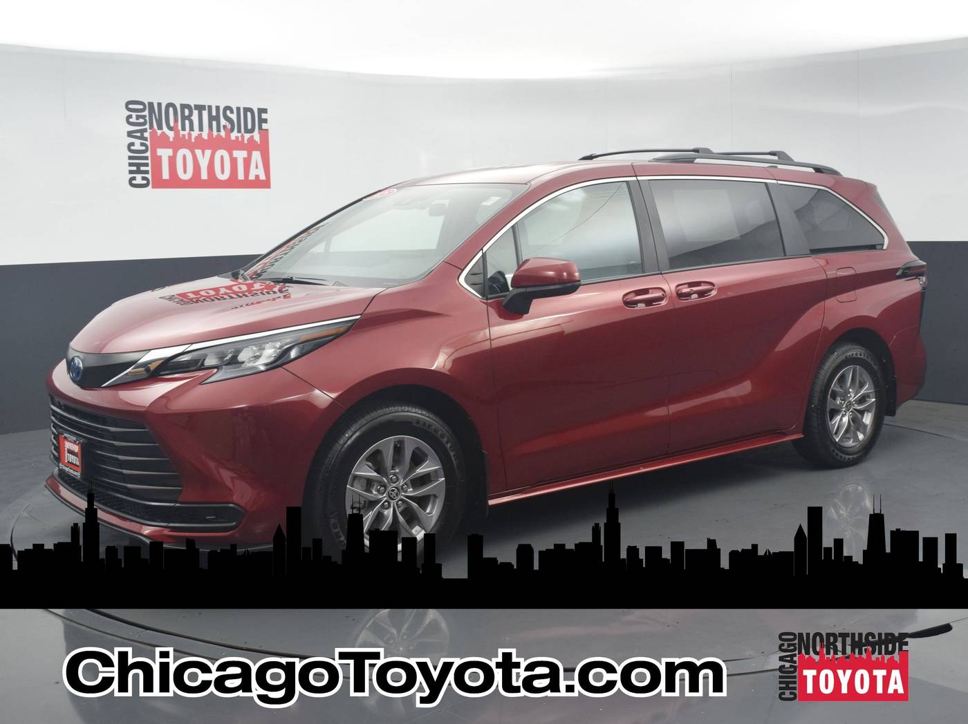 2025 Toyota Sienna LE — Minivan — 7,788 mi — Chicago, IL
