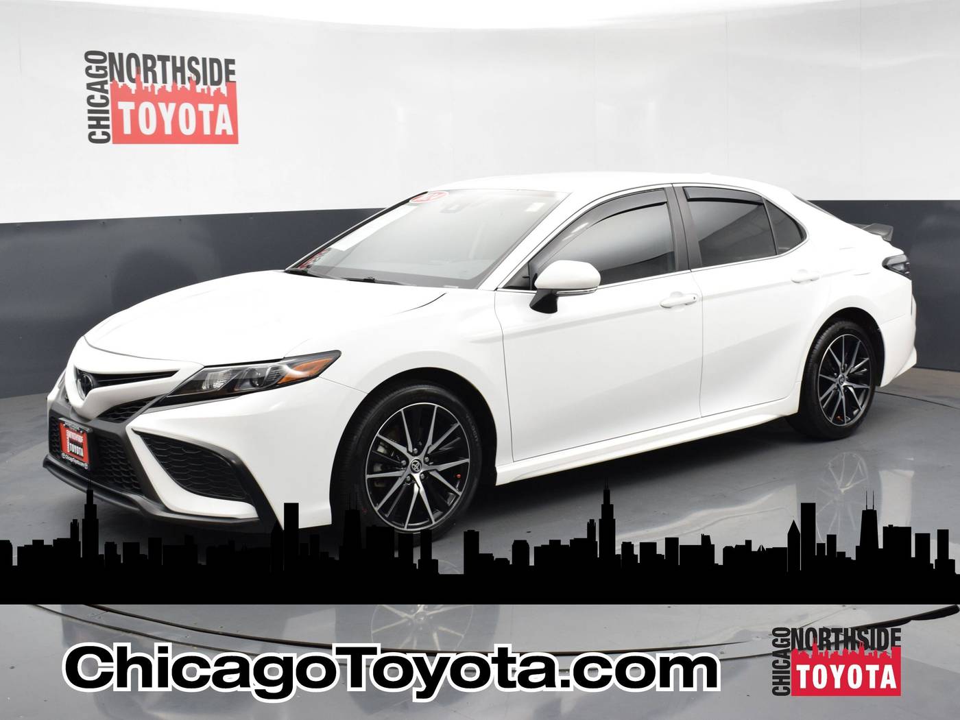 2024 Toyota Camry SE — Sedan — 65,832 mi — Chicago, IL