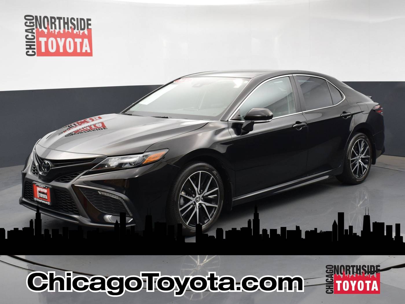 2024 Toyota Camry SE — Sedan — 23,691 mi — Chicago, IL