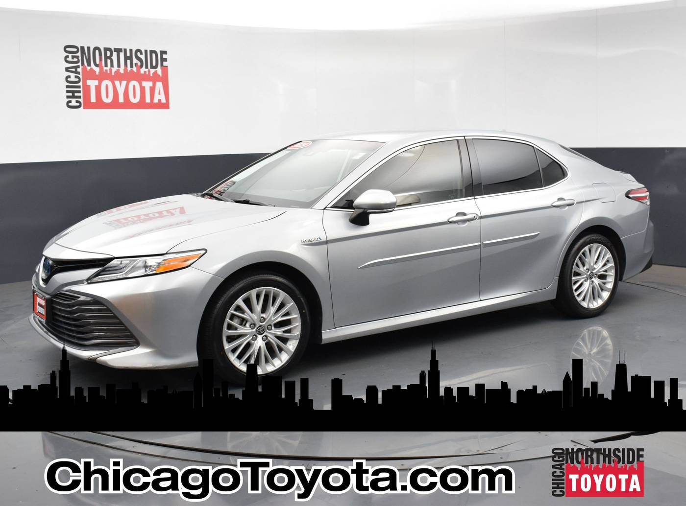 2020 Toyota Camry Hybrid XLE — Sedan — 27,964 mi — Chicago, IL