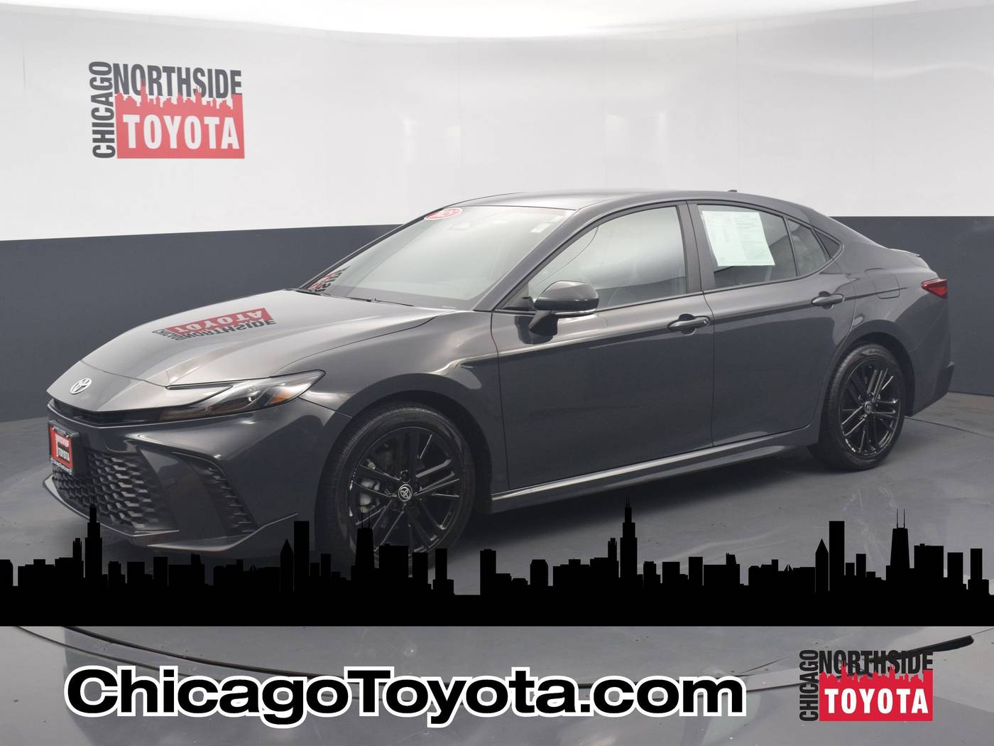 2025 Toyota Camry SE — Sedan — 18,198 mi — Chicago, IL