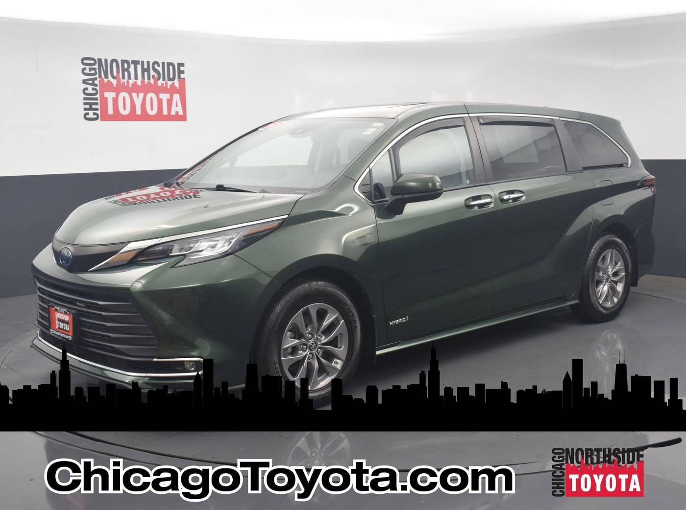 2021 Toyota Sienna XLE — Minivan — 67,471 mi — Chicago, IL