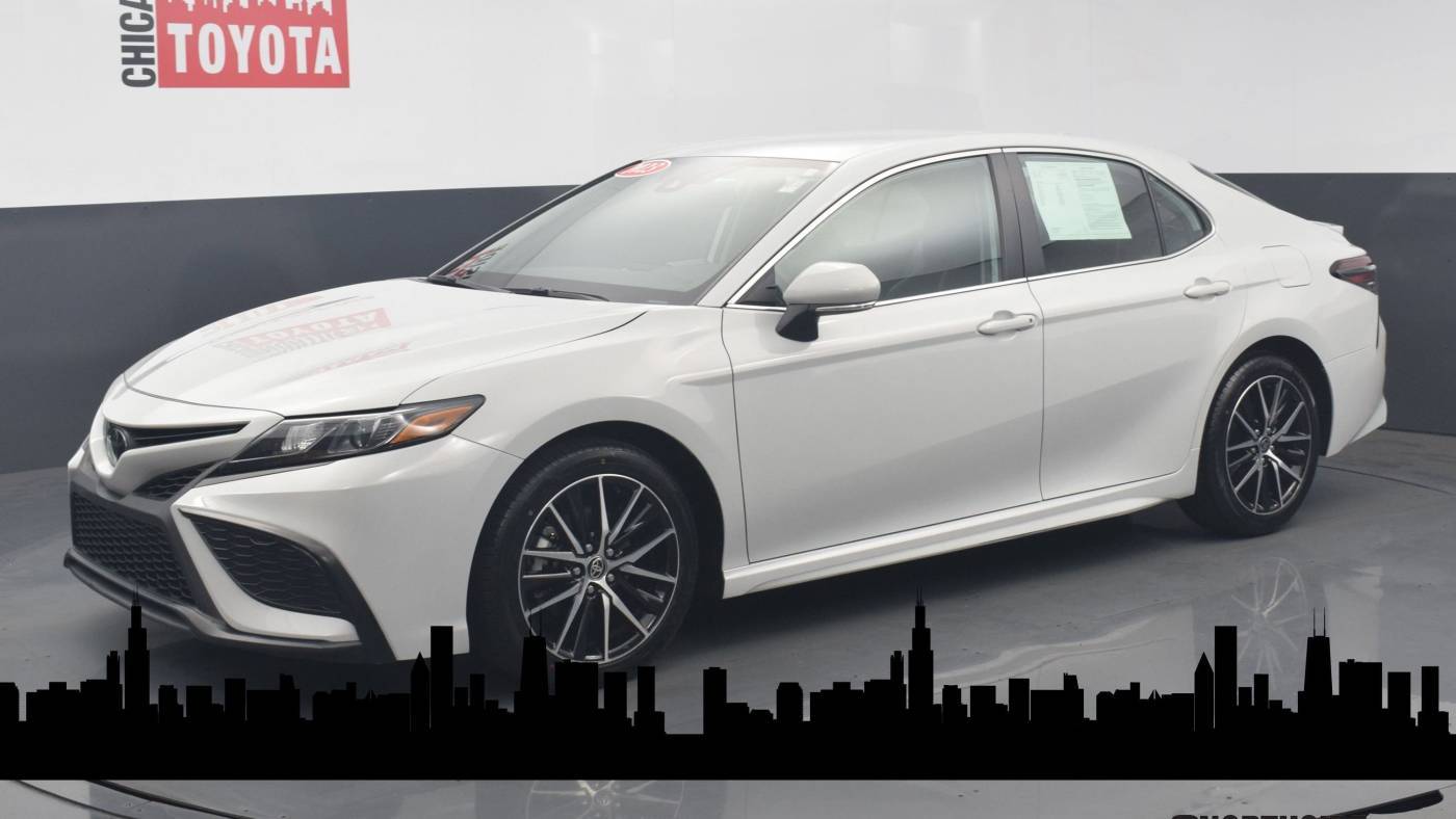 2023 Toyota Camry SE — Sedan — 56,645 mi — Chicago, IL