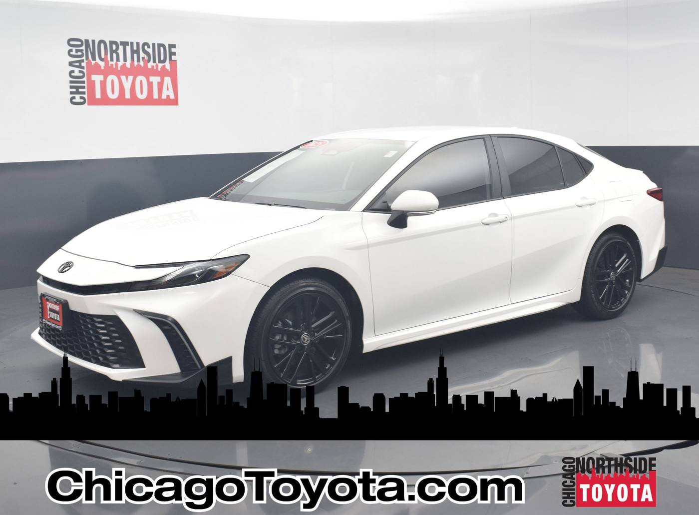 2025 Toyota Camry SE — Sedan — 3,871 mi — Chicago, IL