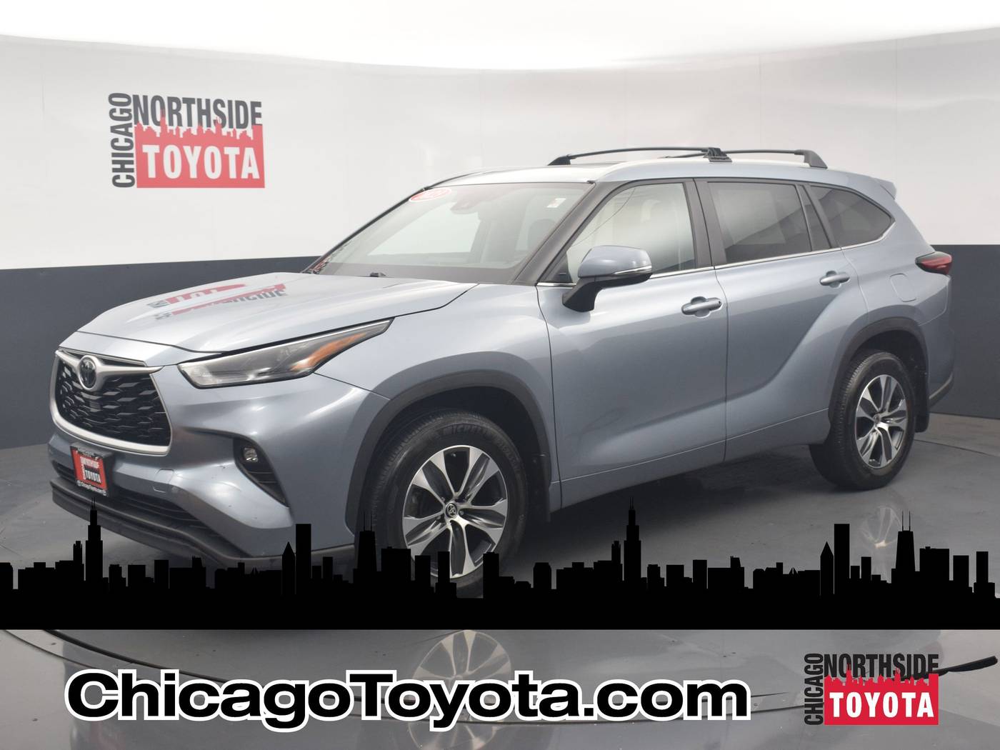 2023 Toyota Highlander XLE — SUV — 33,830 mi — Chicago, IL