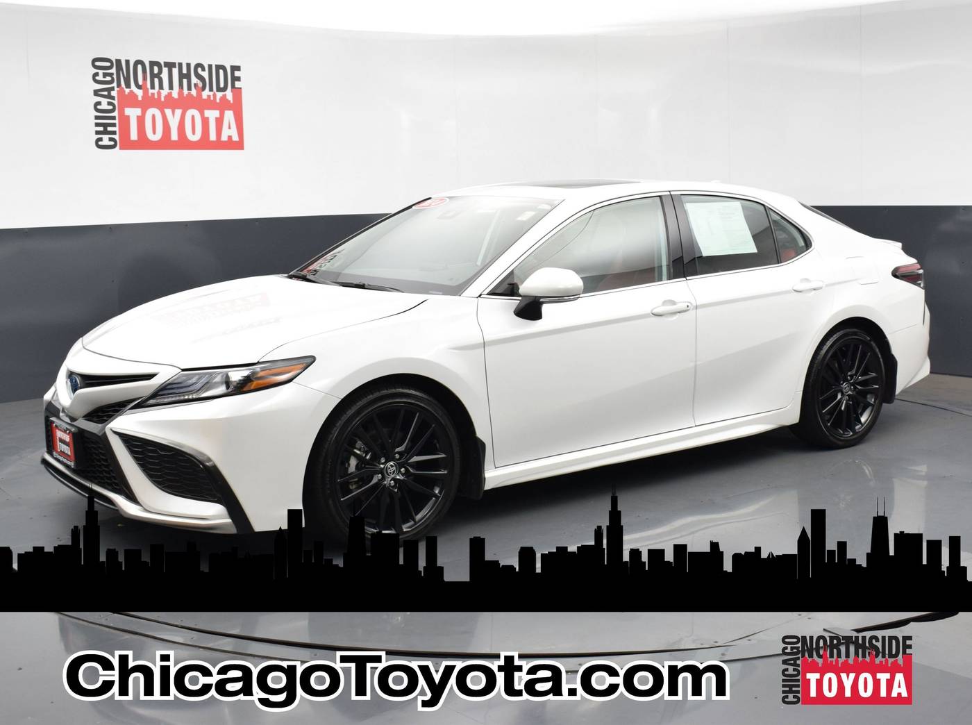 2024 Toyota Camry Hybrid XSE — Sedan — 25,101 mi — Chicago, IL