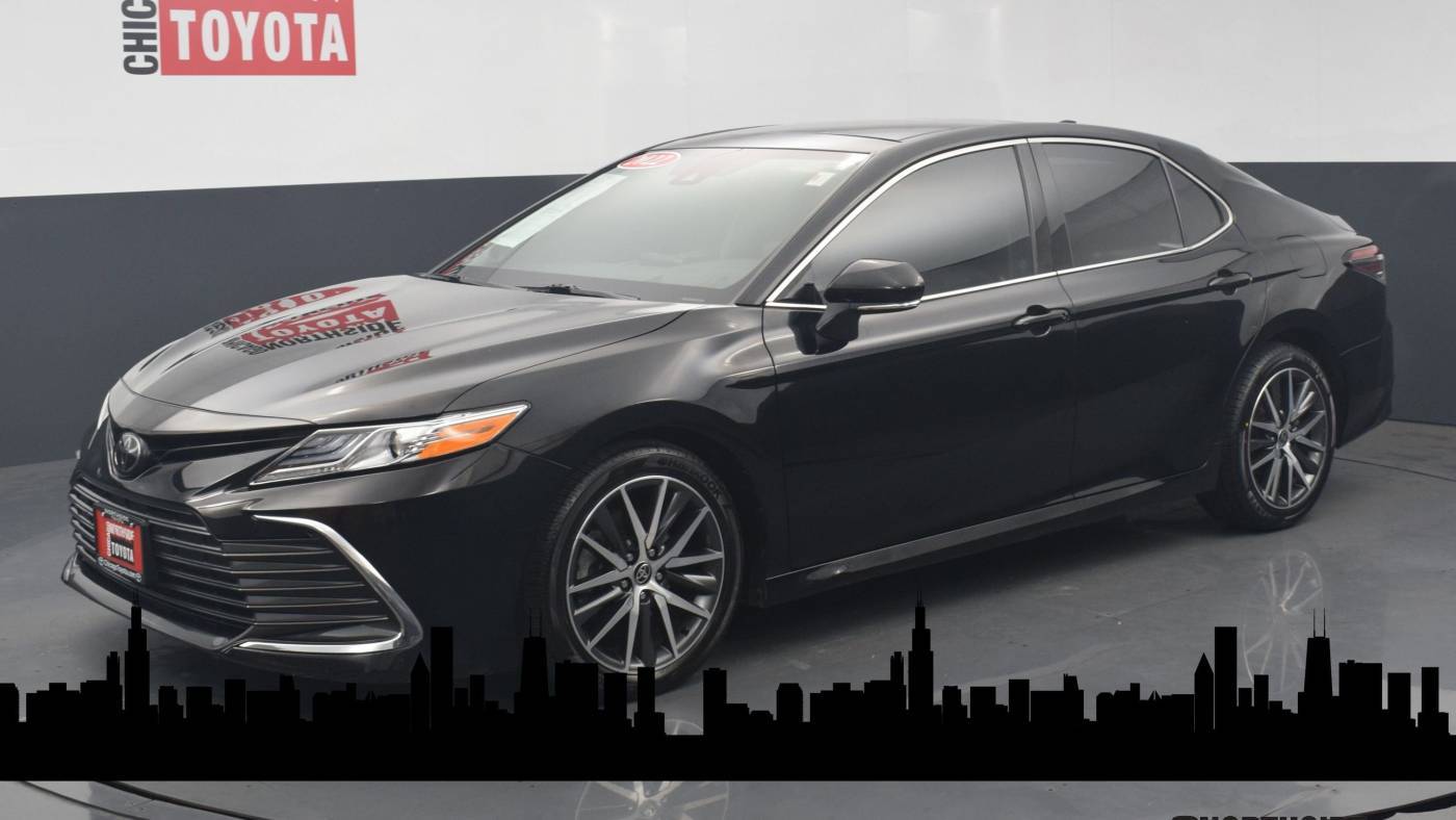 2022 Toyota Camry XLE V6 — Sedan — 48,309 mi — Chicago, IL