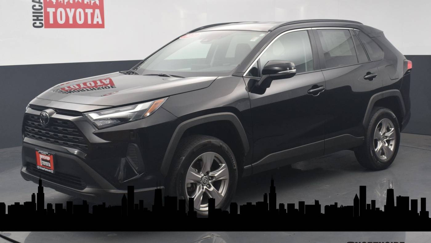 2023 Toyota RAV4 XLE — SUV — 37,560 mi — Chicago, IL