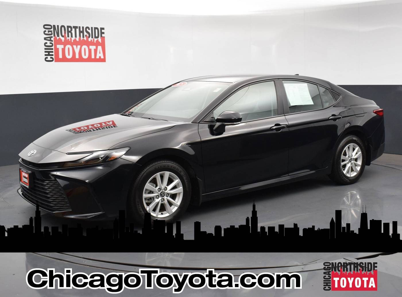 2025 Toyota Camry Hybrid LE — Sedan — 31,927 mi — Chicago, IL