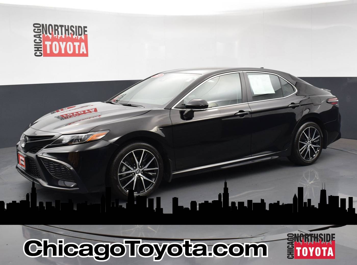 2023 Toyota Camry SE — Sedan — 12,212 mi — Chicago, IL