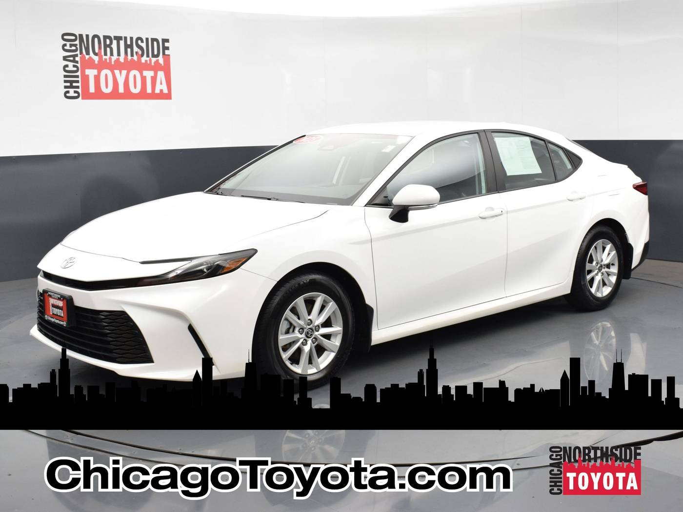 2025 Toyota Camry Hybrid LE — Sedan — 96,960 mi — Chicago, IL