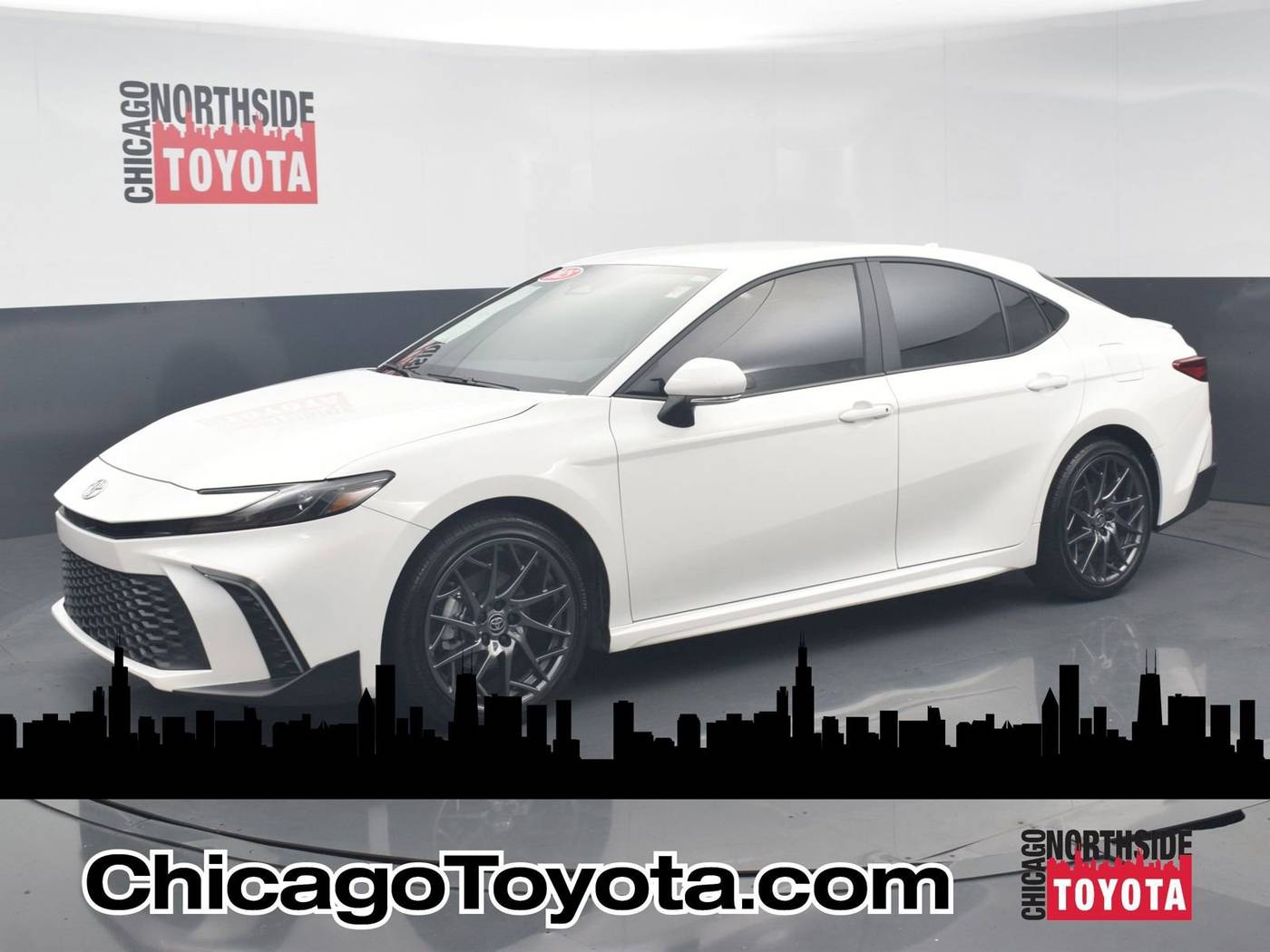 2025 Toyota Camry SE — Sedan — 11,160 mi — Chicago, IL