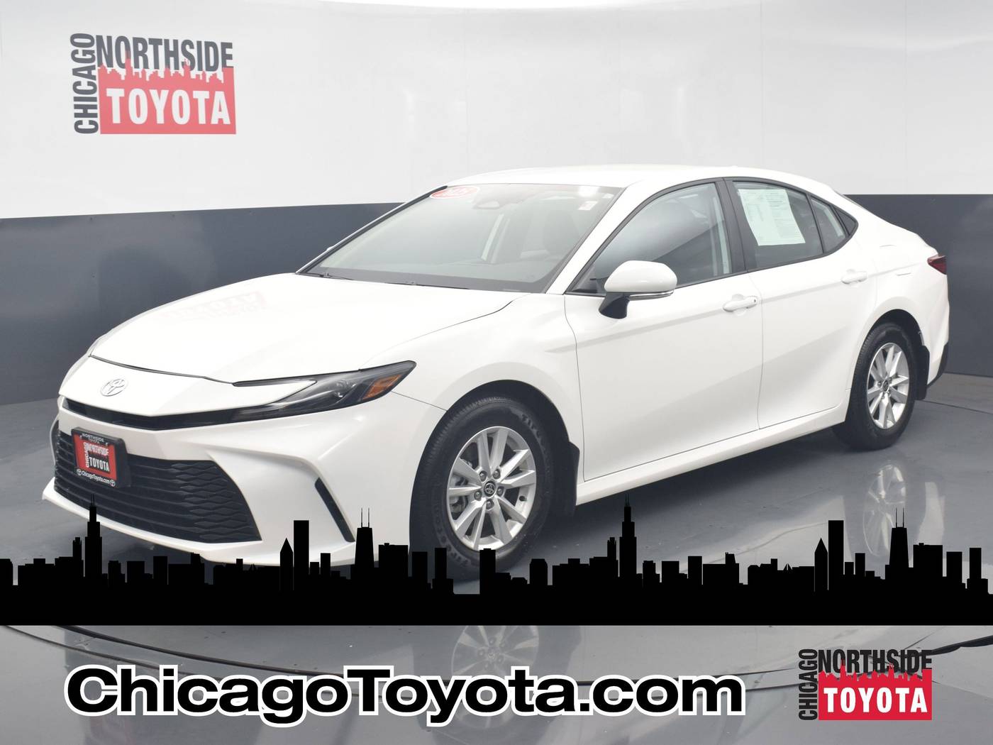 2025 Toyota Camry LE — Sedan — 5,804 mi — Chicago, IL