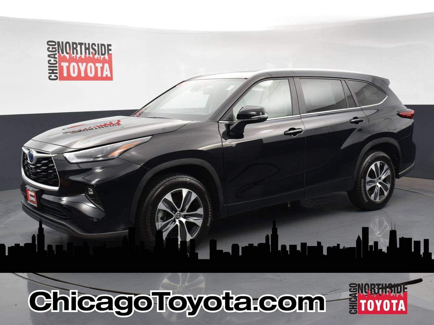 2023 Toyota Highlander Hybrid XLE — SUV — 15,404 mi — Chicago, IL