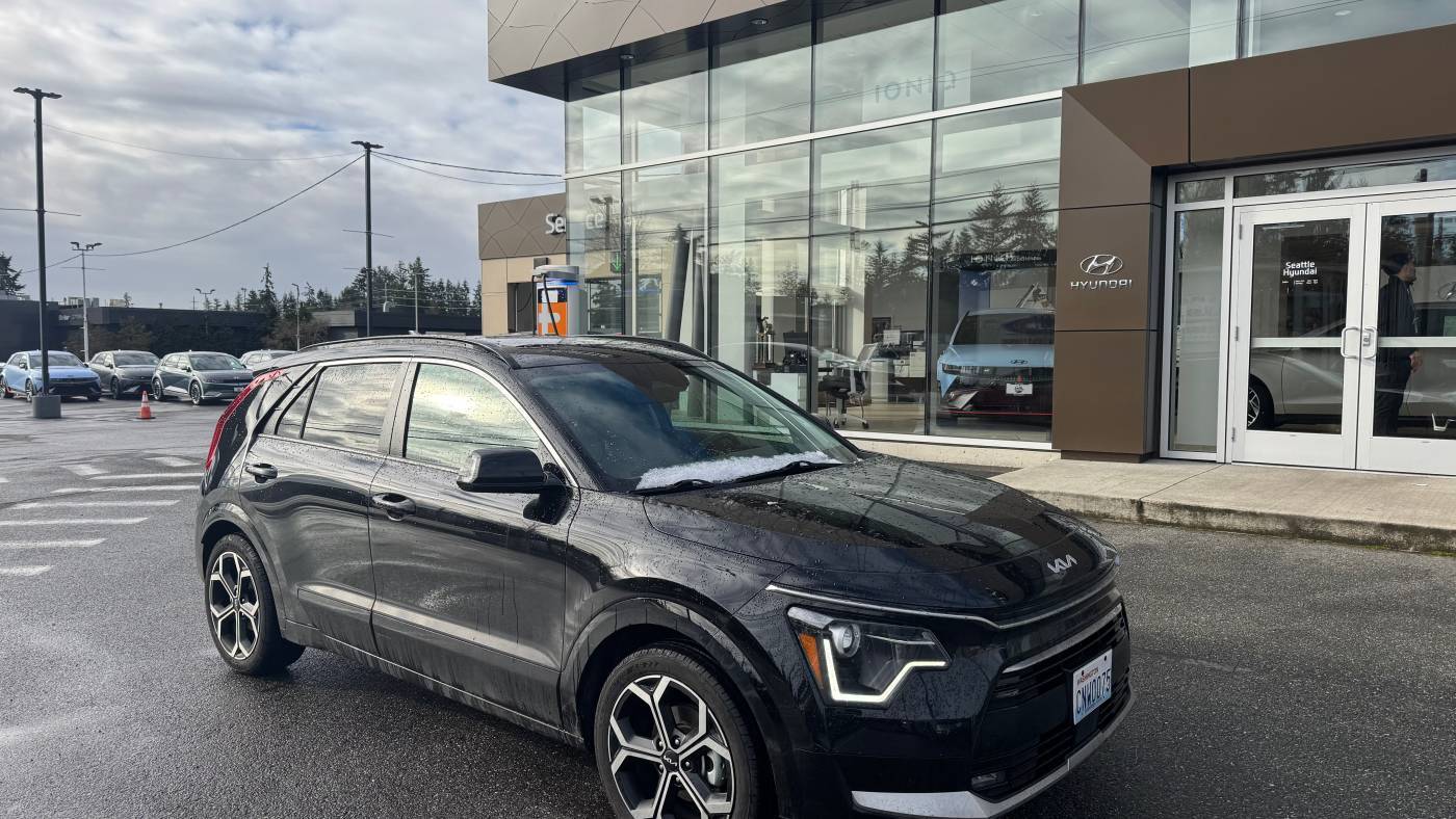 2023 Kia Niro Hybrid EX Touring — SUV — 33,483 mi — Seattle, WA