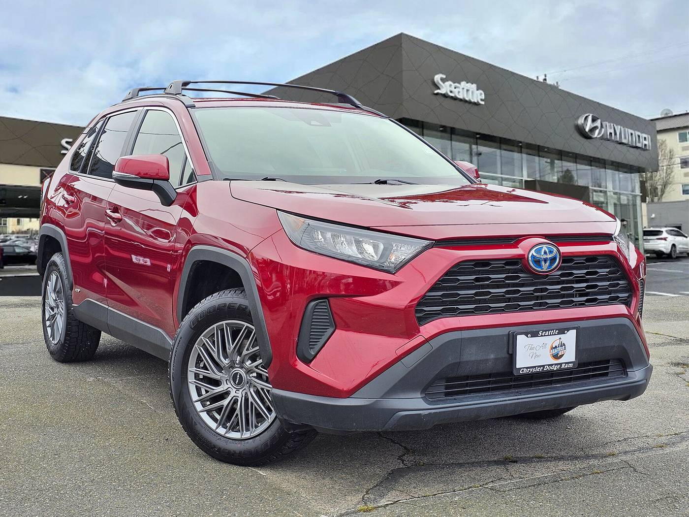 2022 Toyota RAV4 Hybrid LE — SUV — 30,616 mi — Seattle, WA