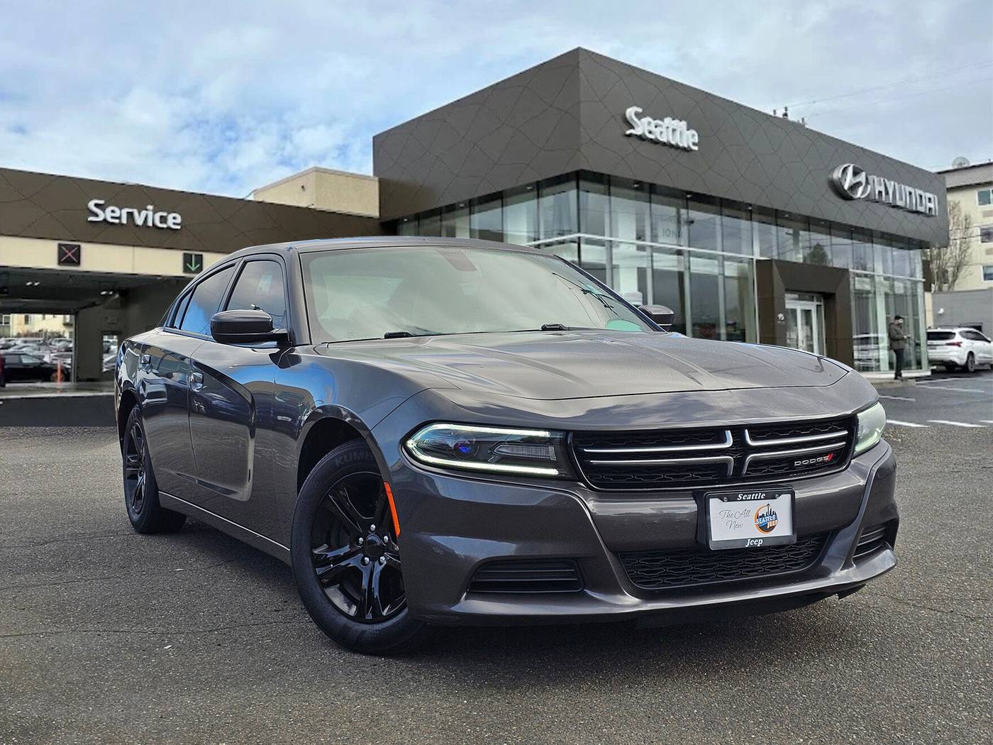 2016 Dodge Charger SE — Sedan — 76,112 mi — Seattle, WA