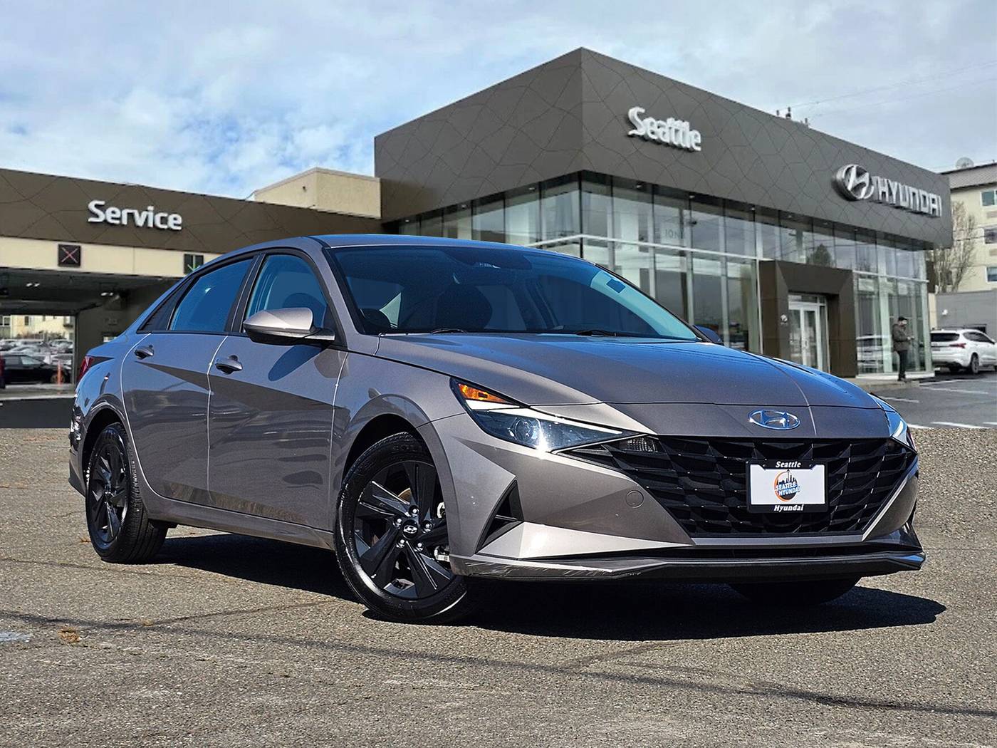 2023 Hyundai Elantra SEL — Sedan — 17,387 mi — Seattle, WA