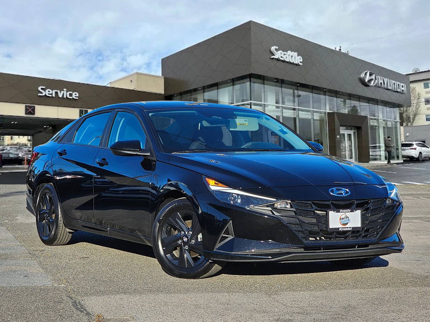 2023 Hyundai Elantra SEL — Sedan — 18,734 mi — Seattle, WA
