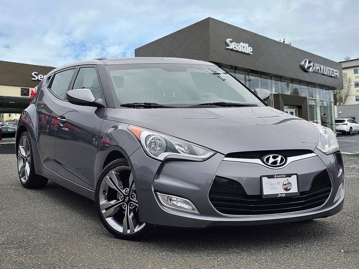 2013 Hyundai Veloster Base — Hatchback — 94,581 mi — Seattle, WA