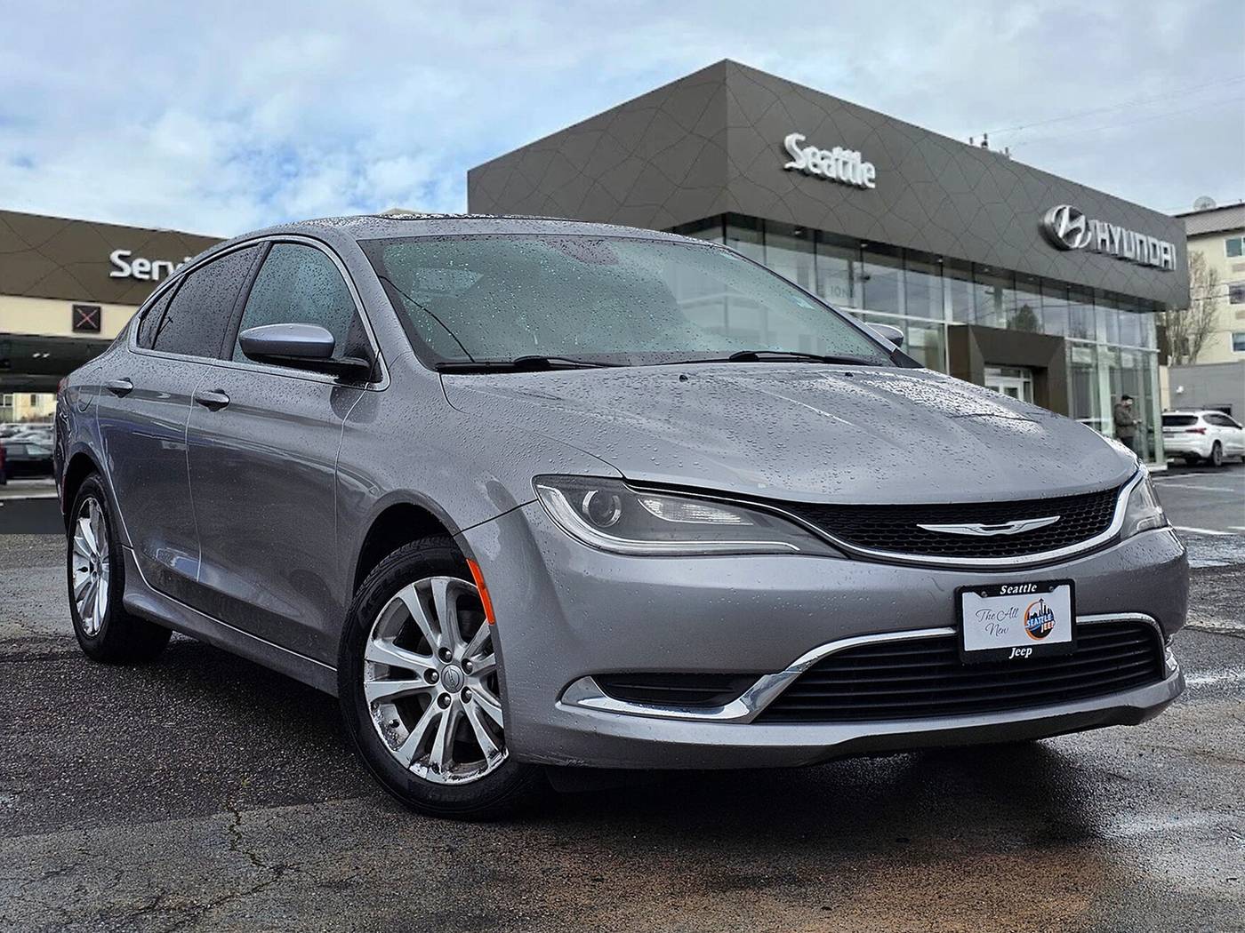2015 Chrysler 200 Limited — Sedan — 117,086 mi — Seattle, WA
