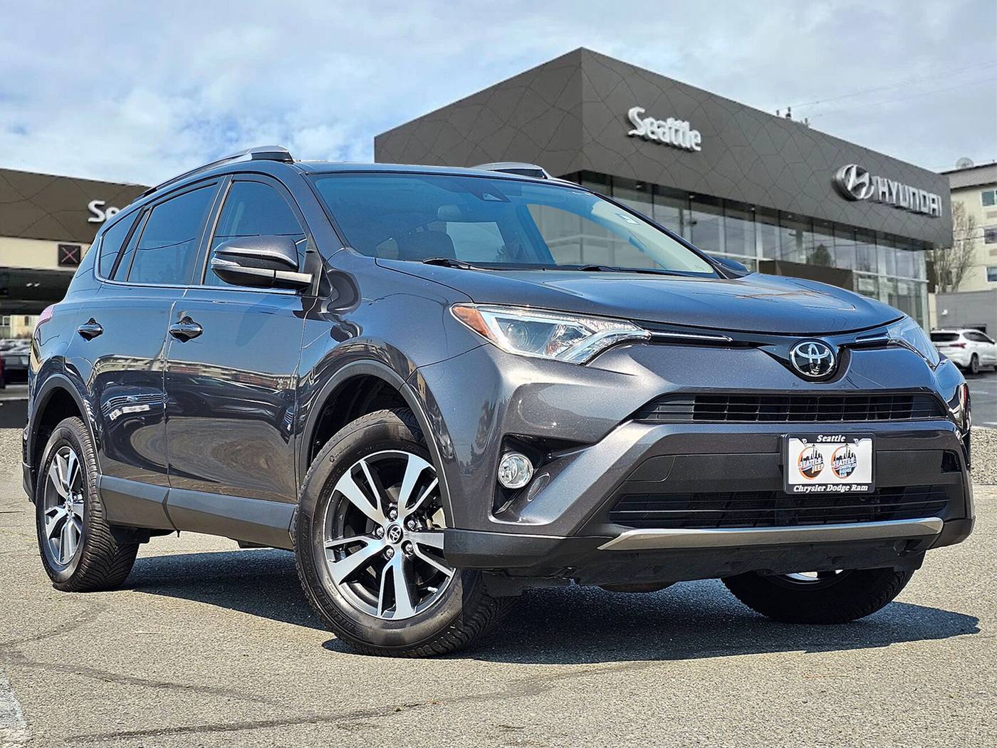 2018 Toyota RAV4 XLE — SUV — 51,431 mi — Seattle, WA