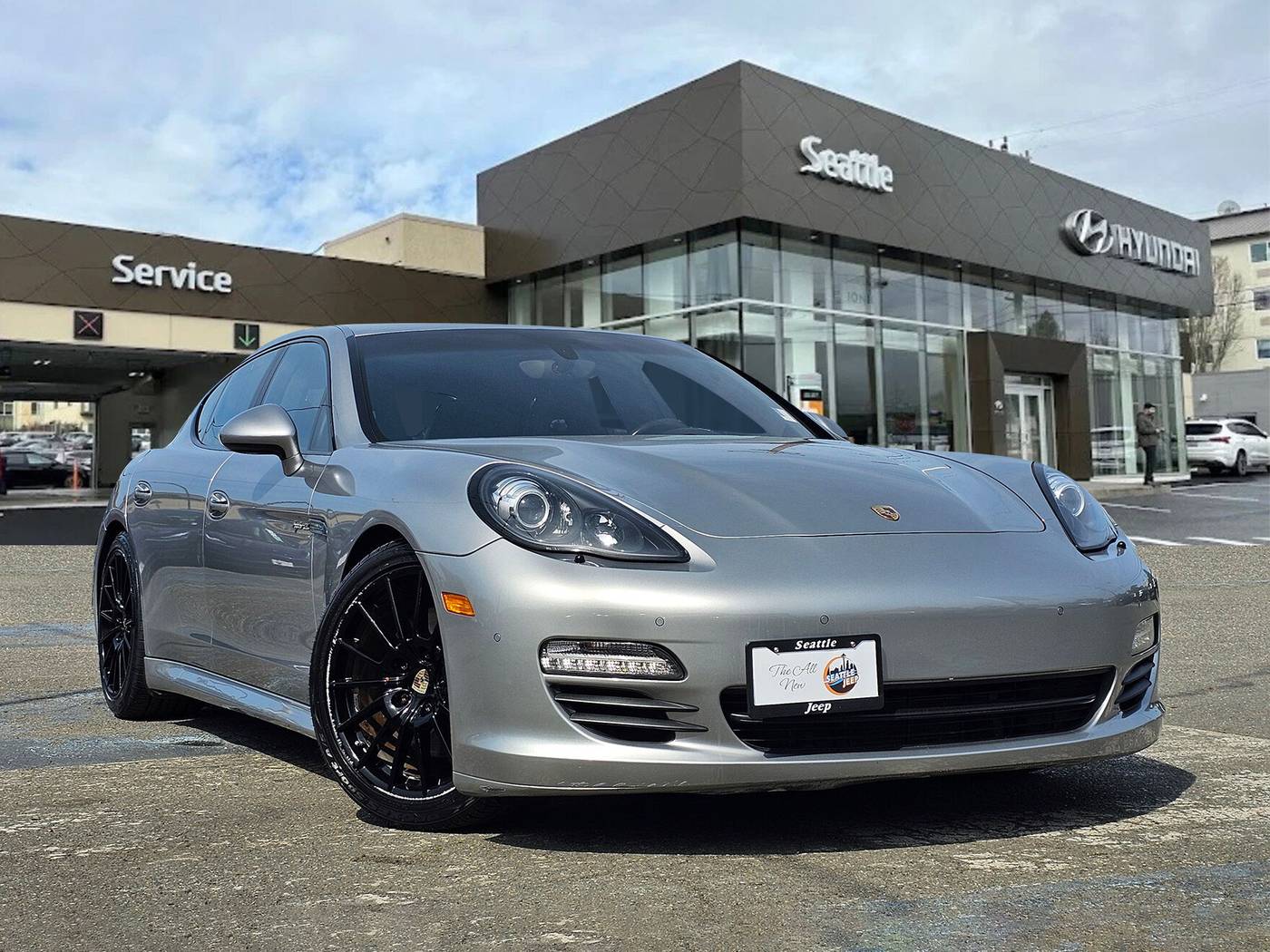 2012 Porsche Panamera S Hybrid — Sedan — 83,060 mi — Seattle, WA