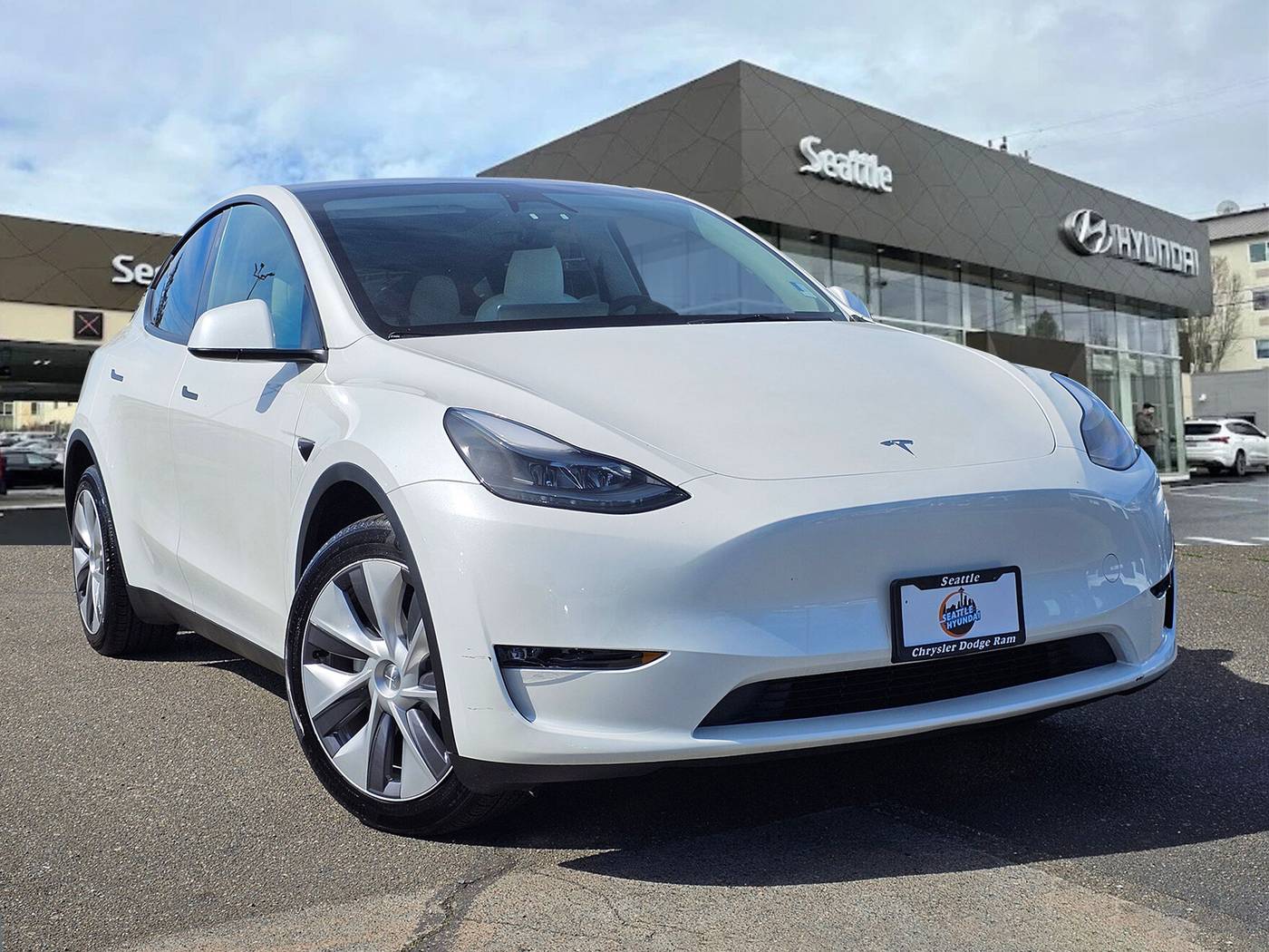 2023 Tesla Model Y Long Range — SUV — 10,179 mi — Seattle, WA
