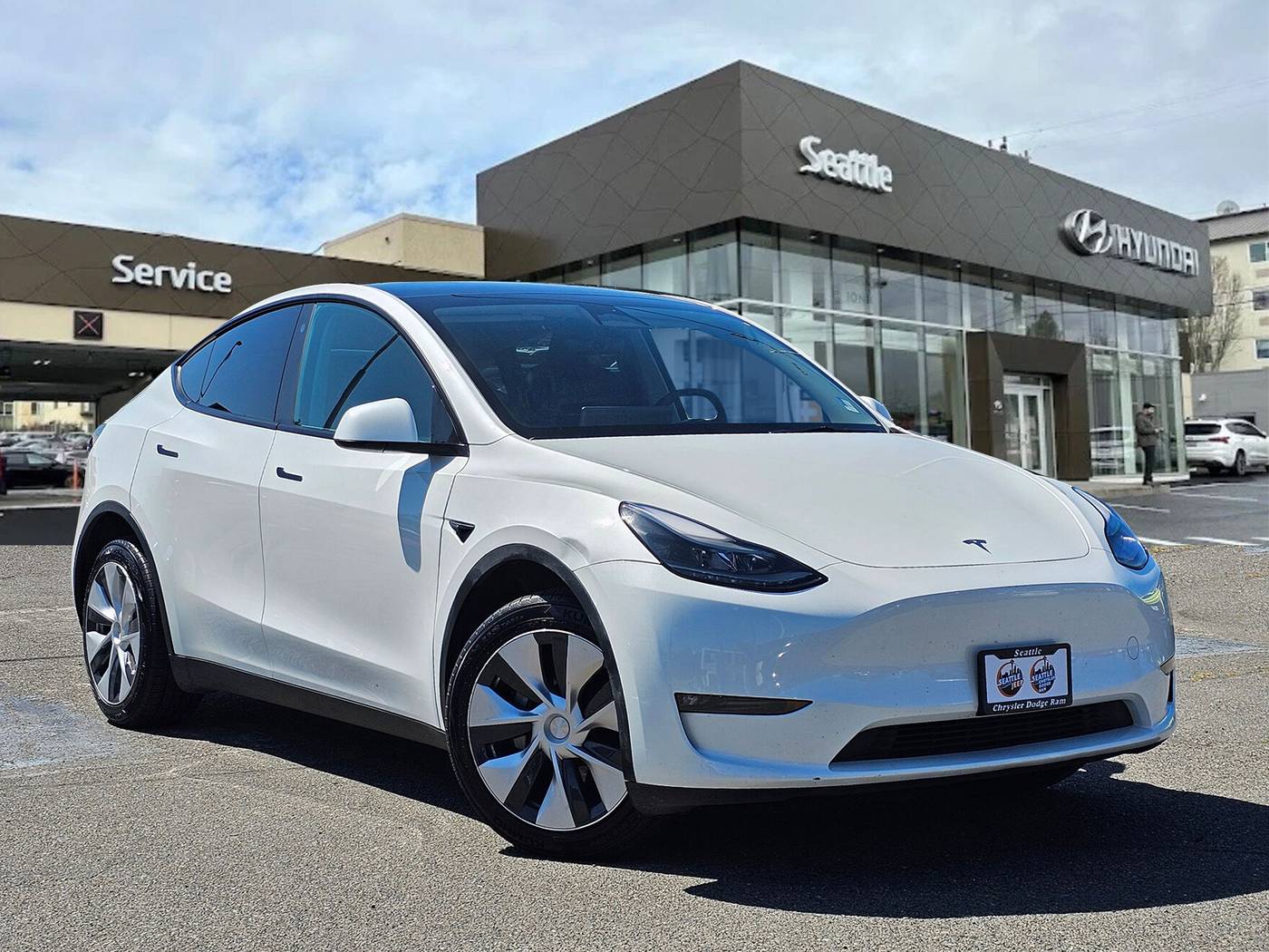 2023 Tesla Model Y Long Range — SUV — 37,004 mi — Seattle, WA