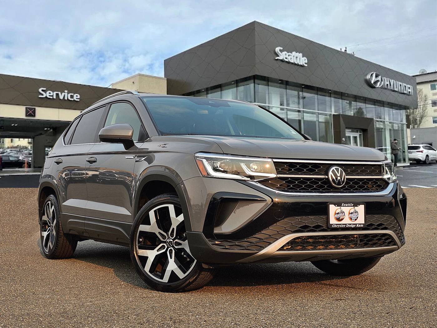 2022 Volkswagen Taos SEL — SUV — 40,697 mi — Seattle, WA