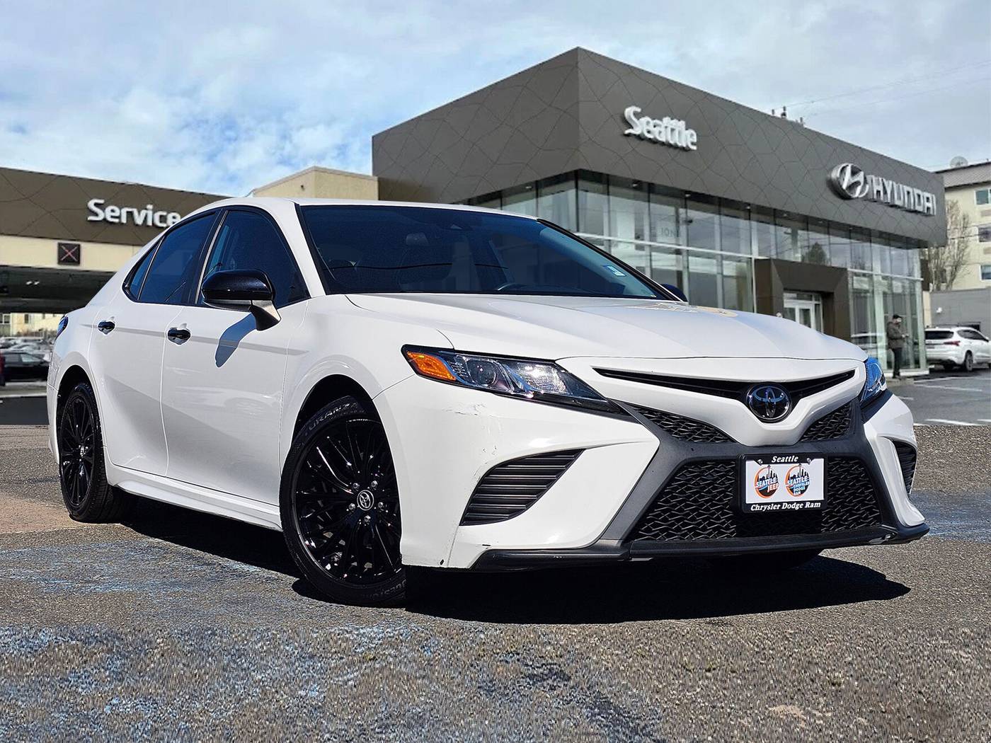 2019 Toyota Camry SE — Sedan — 41,540 mi — Seattle, WA