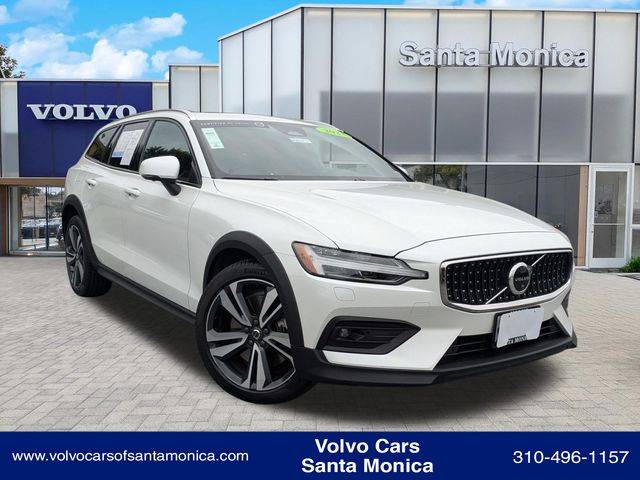 2023 Volvo V60 Cross Country Plus — Wagon — 26,479 mi — Santa Monica, CA
