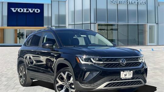 2022 Volkswagen Taos SEL — SUV — 9,918 mi — Santa Monica, CA