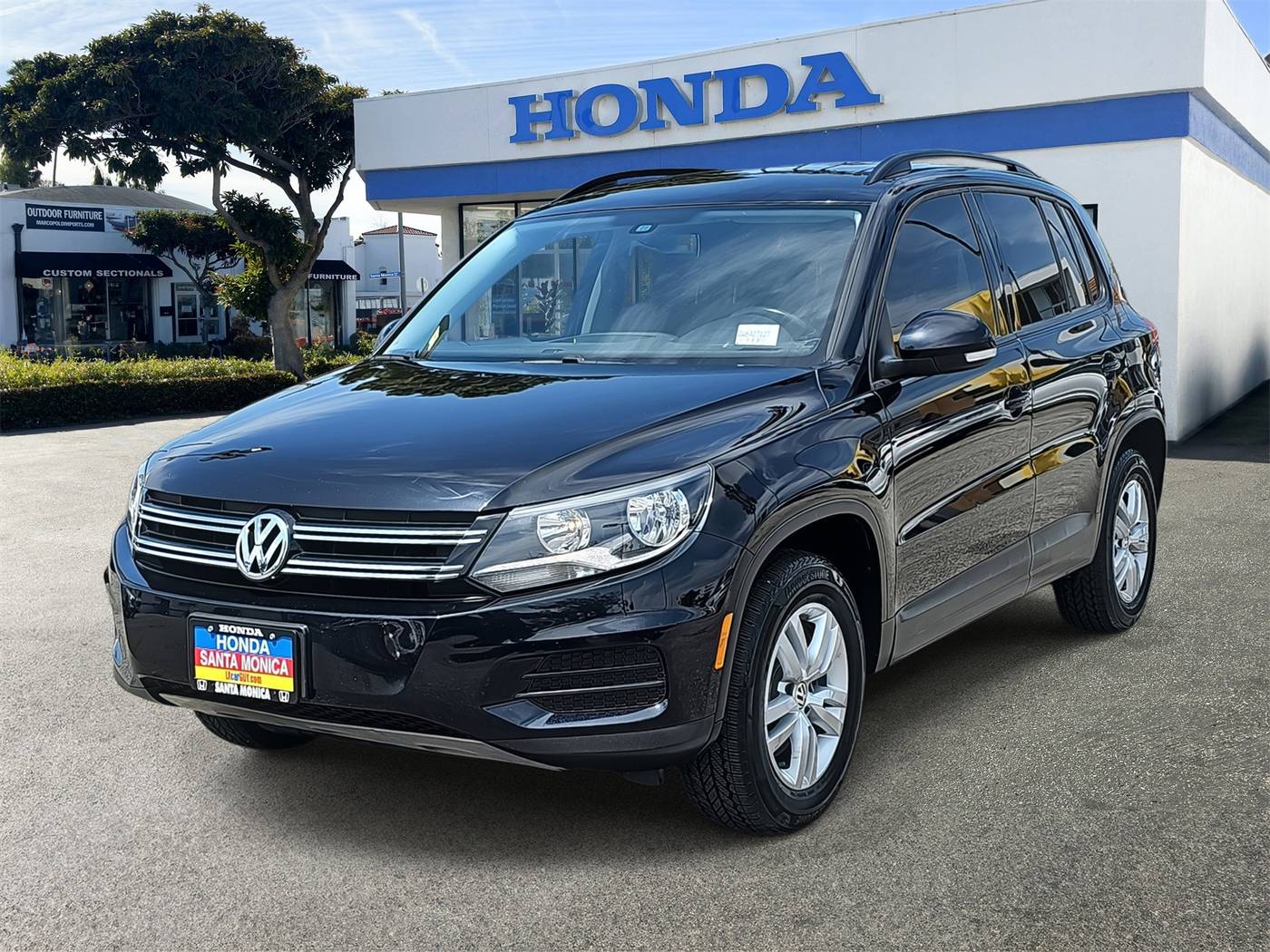 2016 Volkswagen Tiguan S — SUV — 101,246 mi — Santa Monica, CA