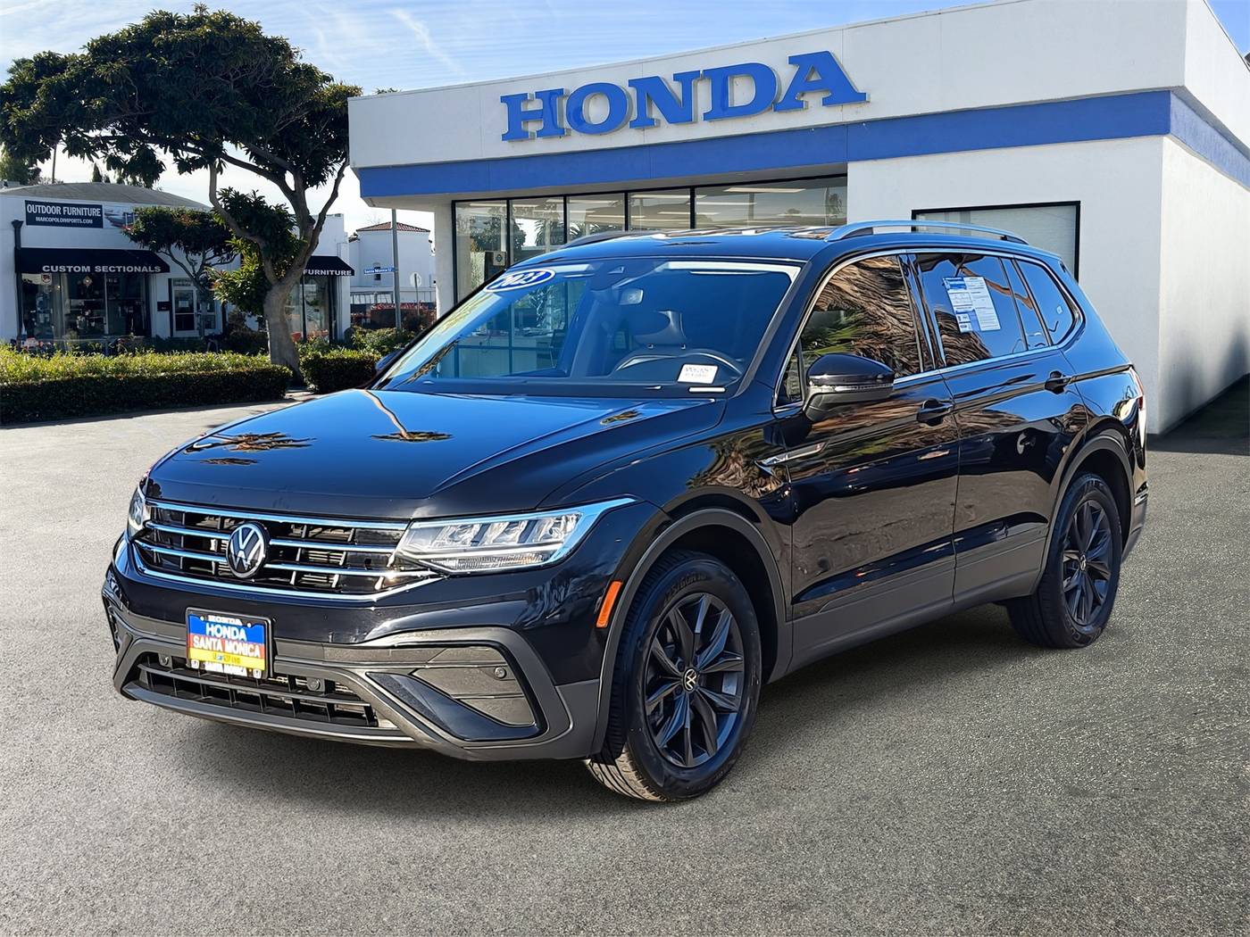 2022 Volkswagen Tiguan SE — SUV — 68,170 mi — Santa Monica, CA