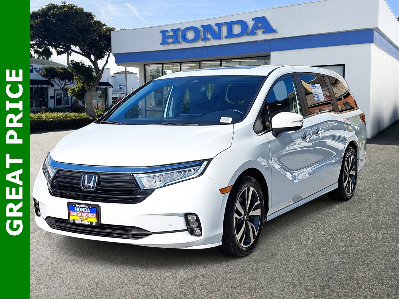 2022 Honda Odyssey Touring — Minivan — 52,675 mi — Santa Monica, CA